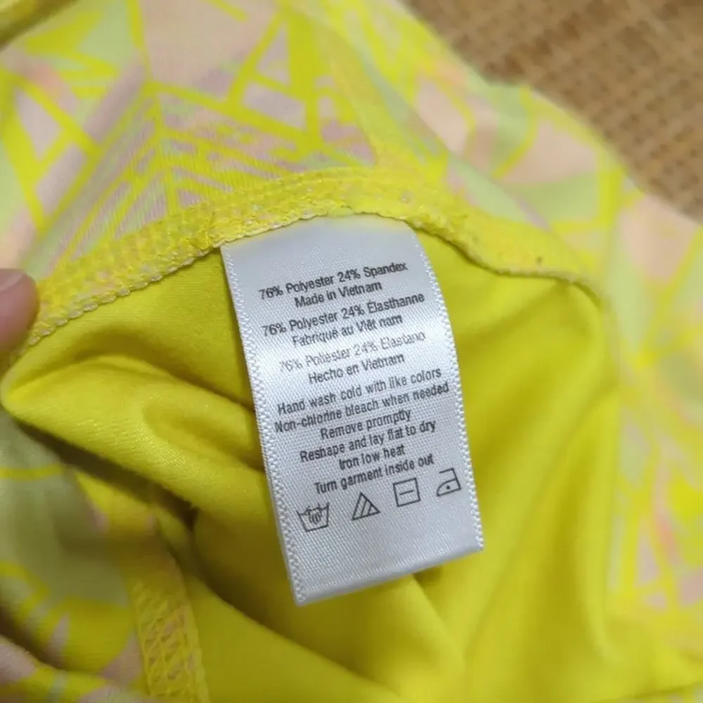 Alo Yoga Airbrush Capri in Zest Indigo Yellow Geometric Women's Size S